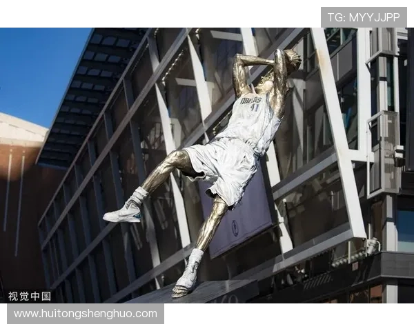 独行侠与诺维茨基共同揭幕家乡第4座翻新球场展现篮球魅力